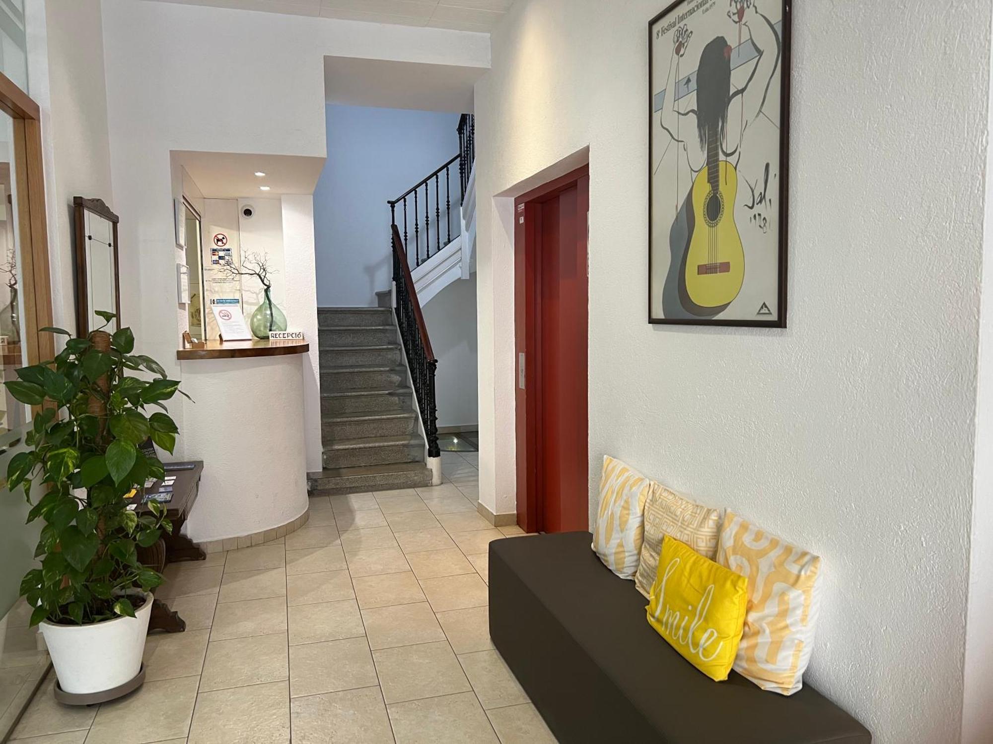 Hotel Vehi 2*
